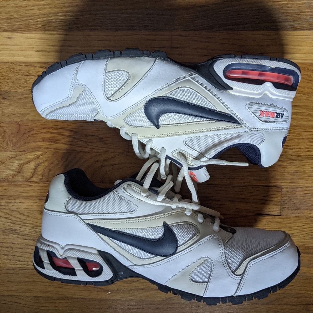 Nike Air Max men's size 9